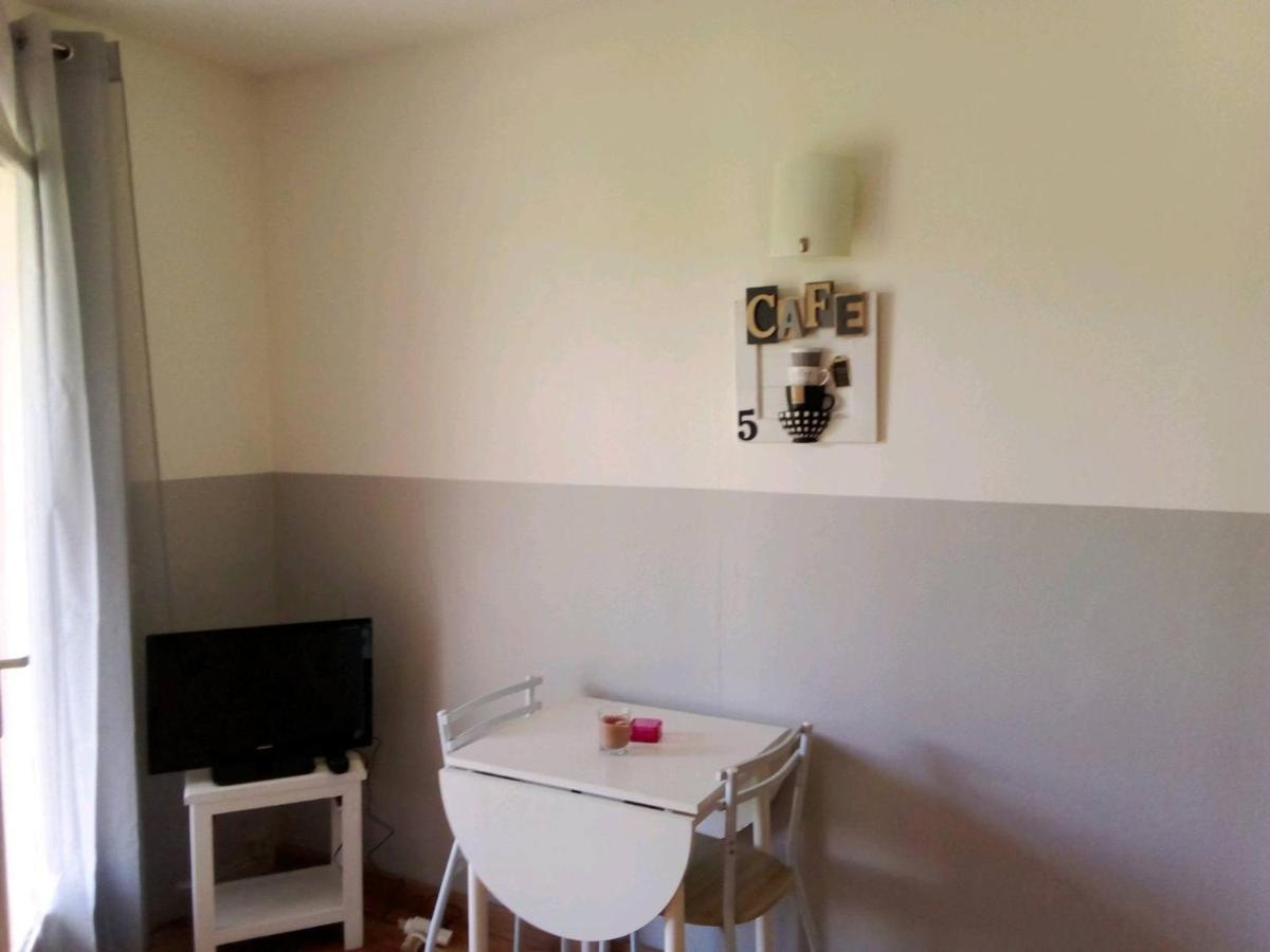 T2 Rez-de-jardin Avec Piscine Et Parking Gratuit Appartement Ajaccio (Corsica)